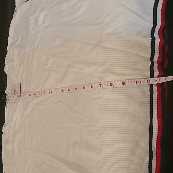 Sweater - Picture 9 of 10